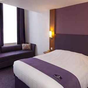 Premier Inn Leeds South
